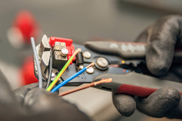 Best Circuit Breaker Repair  in Shinnecock Hills, NY